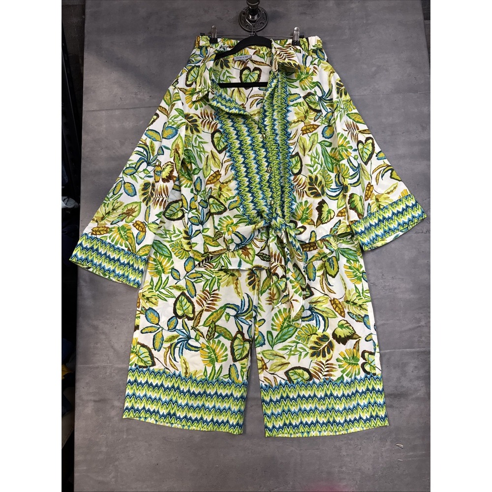 Floral & Ivy green and white botanical print two-piece matching set Med